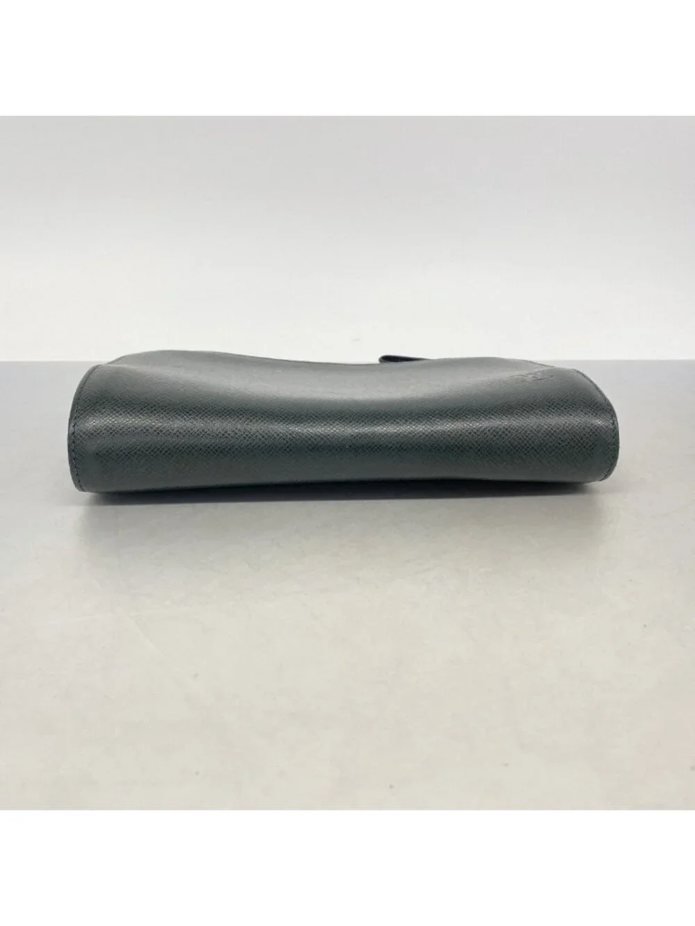 Louis Vuitton Clutch Taiga Baikal Epi